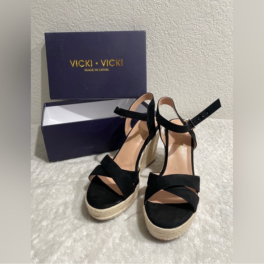 ➡️ Black Women's Sandals